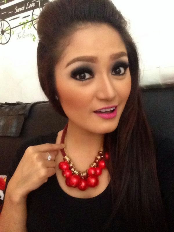 Biodata dan Foto Siti Badriah (Sibad) Terbaru - Artis Indonesia