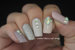 Easy blingy nail art Easy blingy nail art