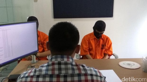 Anak Lulusan SMP Pembobol Tiket.com dan 4600 Situs Ditangkap! Anak Lulusan SMP Pembobol Tiket.com dan 4600 Situs Ditangkap!