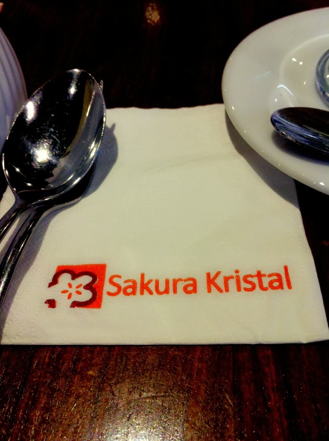 Makan Malam Di Sakura Kristal