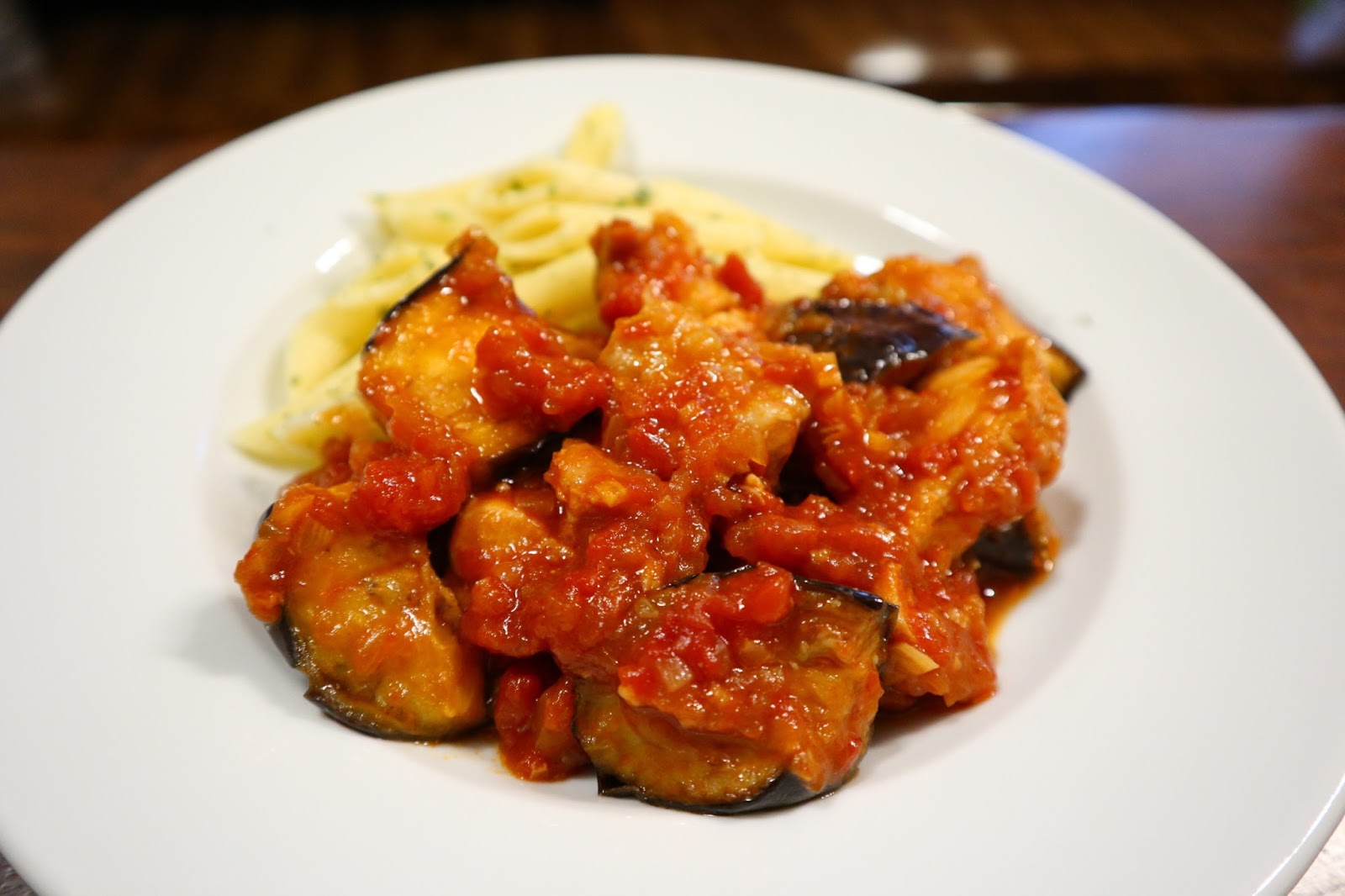 トマト 鶏 缶 もも肉