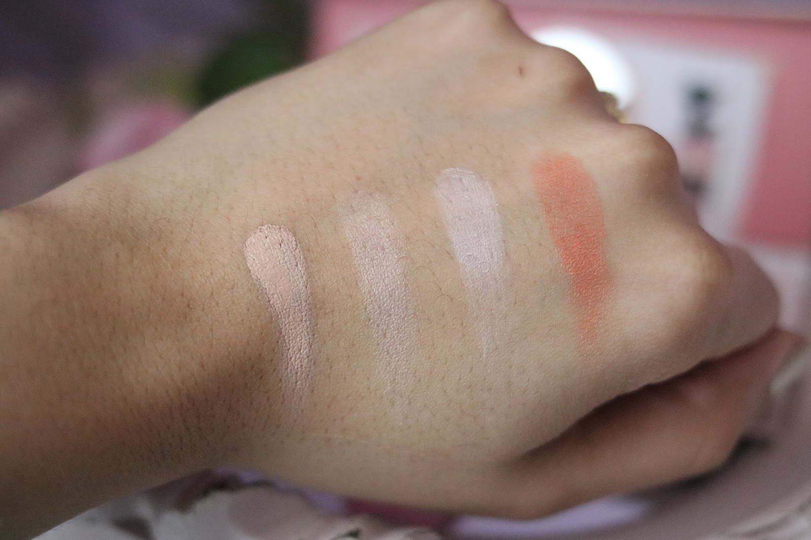 Lollipops Paris , Monoprix , Palette Roses d'amour , lollipops cosmétiques , revue , avis , swatch , rosemademoiselle , rose mademoiselle , blog beauté , paris
