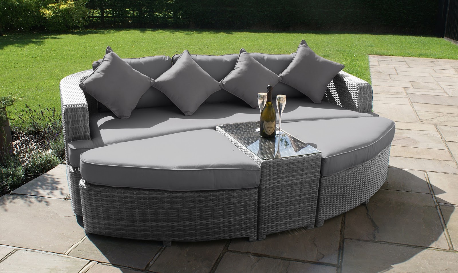 Summer Garden Dreaming with Fishpools Outdoor Homeware Lust List* A
