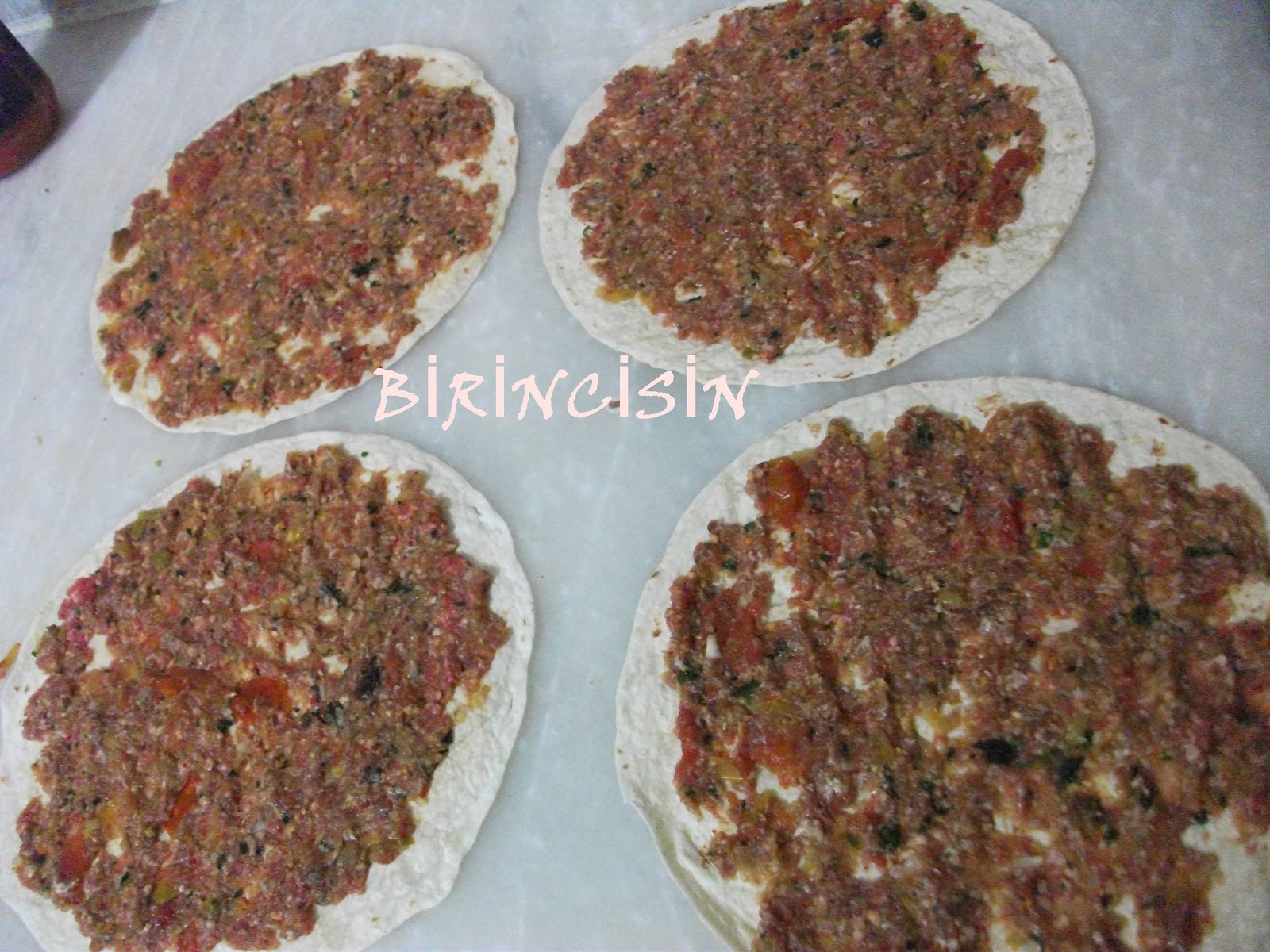 Lavaştan Lahmacun Tarifi Lavaştan Lahmacun Tarifi