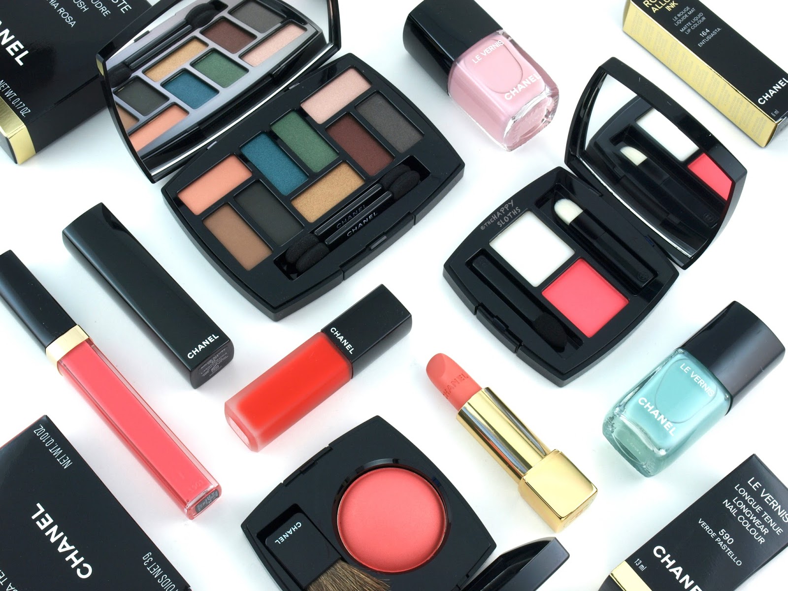 Chanel Spring & Summer 2018 Collection, Neapolis: New City: Review and  Swatches