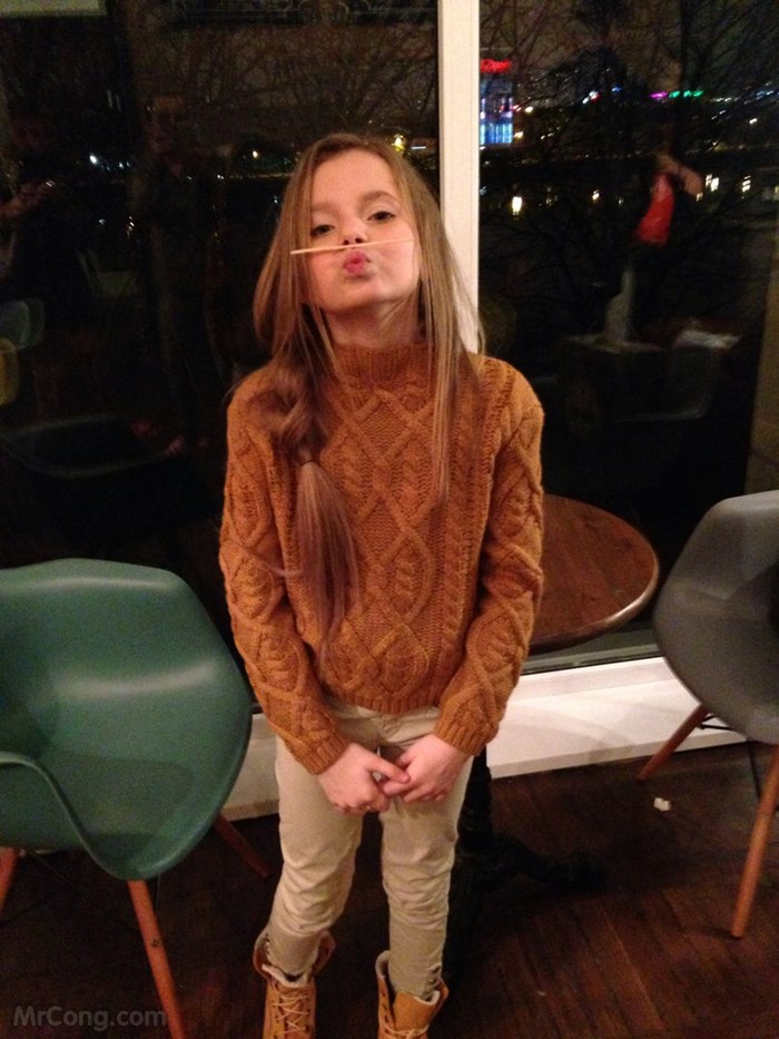 Alisa Kozhikina - Child singer with an angelic-looking face (145 pictures)