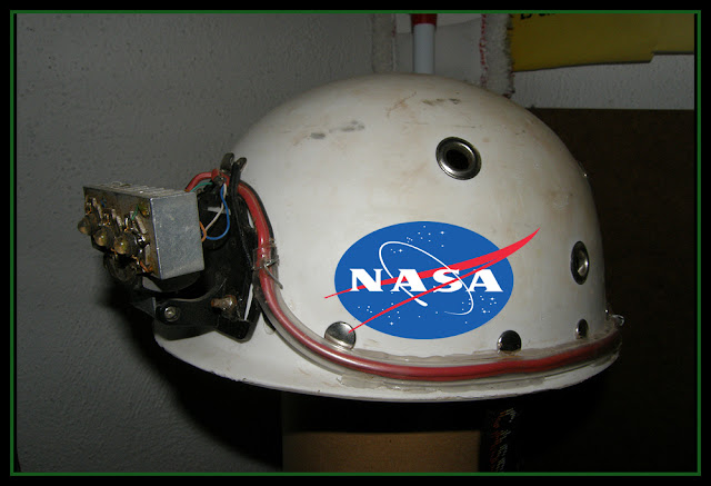 Cascos, iluminación NASA_logo.