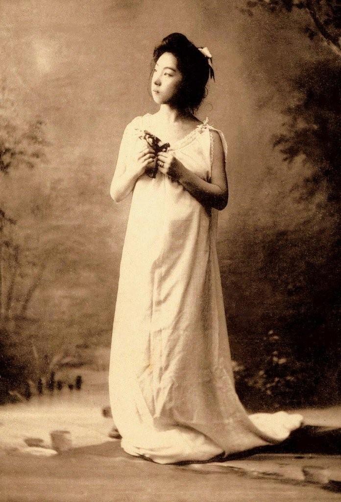 Vintage everyday: Rare Photos of Geisha and Maiko Without 