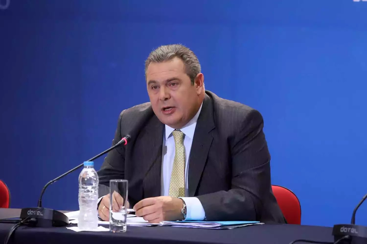 Καμμένος προς Βούτση: Άκυρη η ορκωμοσία Κουίκ, αντισυνταγματικές οι επιστολές των «6» Καμμένος προς Βούτση: Άκυρη η ορκωμοσία Κουίκ, αντισυνταγματικές οι επιστολές των «6»
