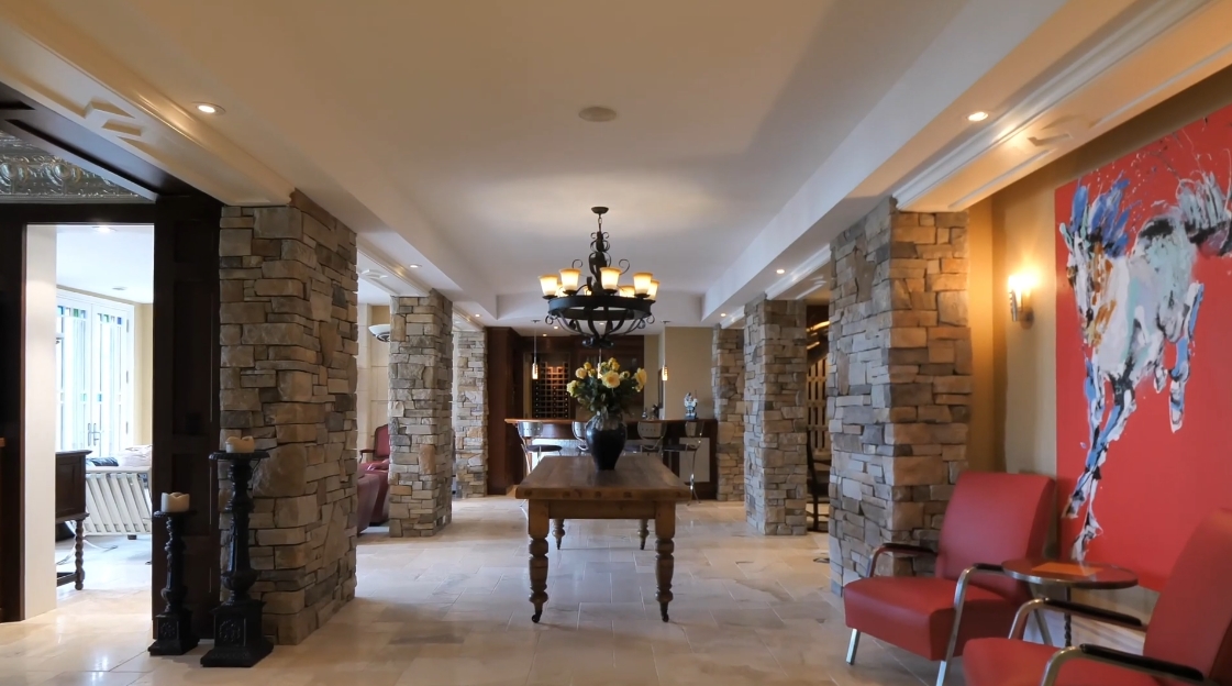 33 Interior Design Photos vs. 22 Bayview Dr, St. Catharines, ON Home Tour