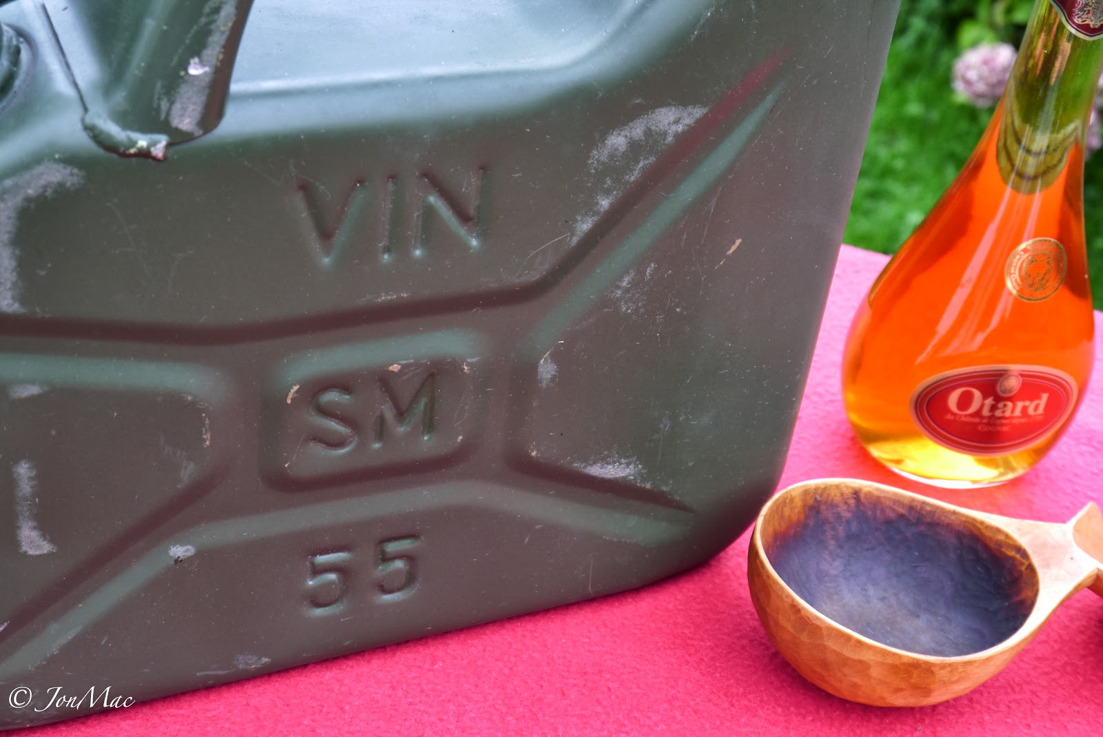 Jon Mac.Spoon Carving First Steps French ( Jerry can ) wine carriers.