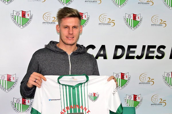 Oficial: El Antequera ficha a Wojcik y Álex Portillo