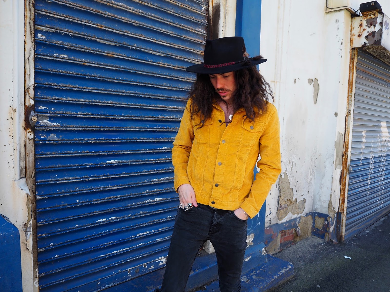 WAIT, WHAT? COLOUR? | The Unidentified Rocker