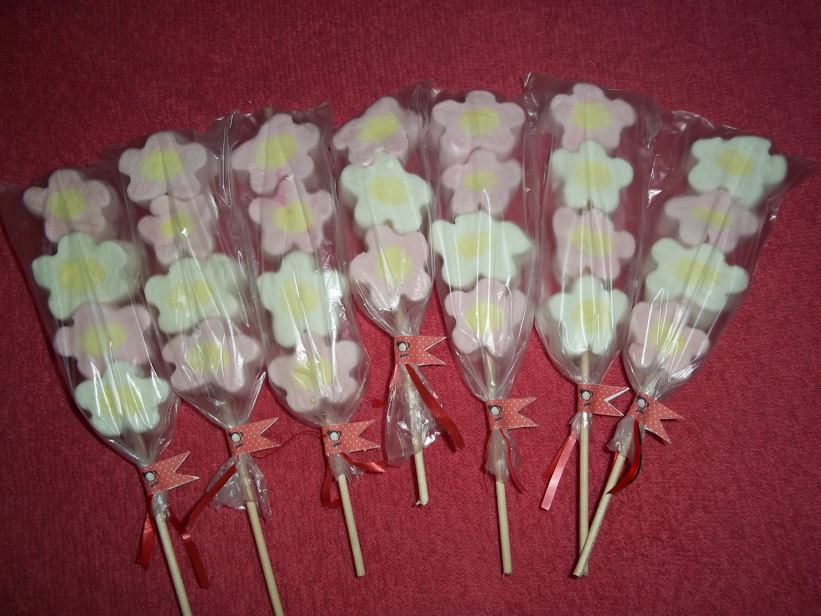 GISELA FESTAS E DECORAÇÕES *☆* MARSHMALLOW NO PALITO COM BANDEIRINHA