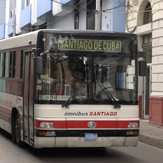 Santiago de Cuba, städtischer Omnibus. Santiago de Cuba, städtischer Omnibus.