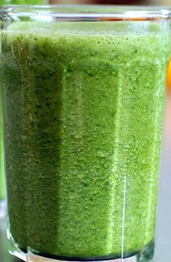 jugo verde para desintoxicar y adelgazar en