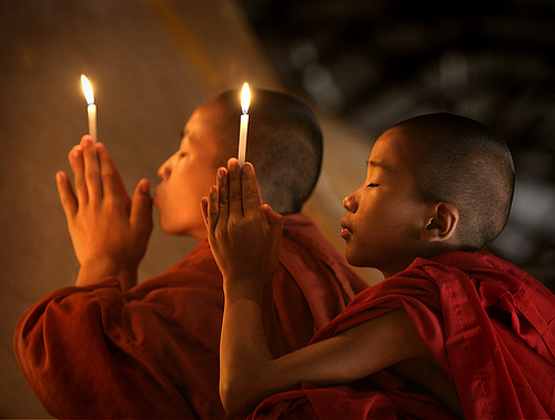 Resultado de imagem para budismo tibetano "aum magic"