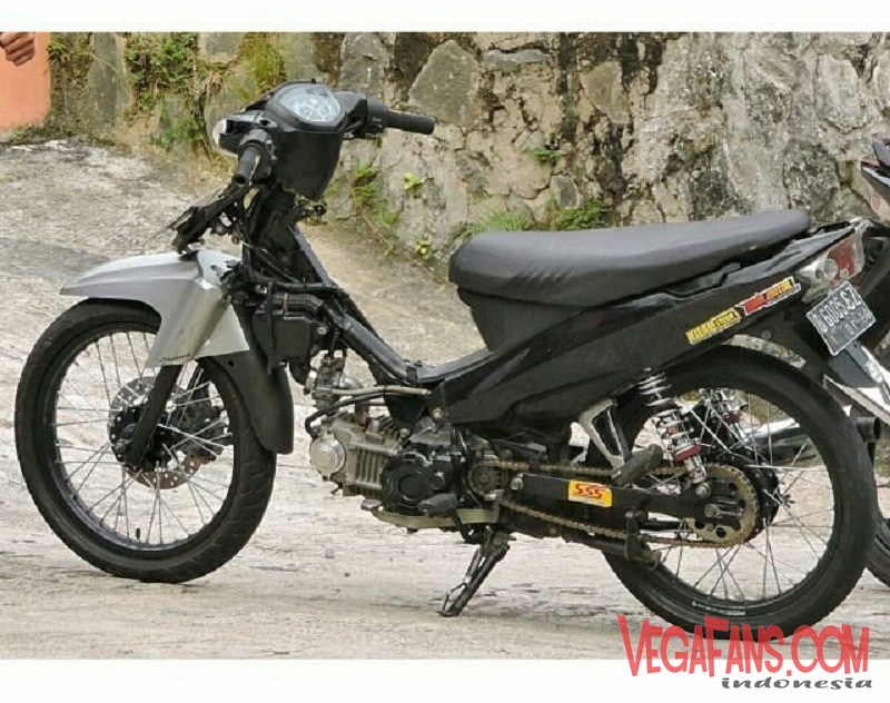 Modifikasi Vega R New / Modifikasi Yamaha New Vega R Jadi Motor Drag