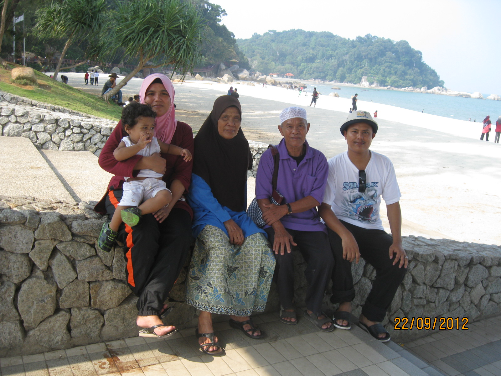 AL The One Pantai Teluk Cempedak & Mini Zoo Kuantan