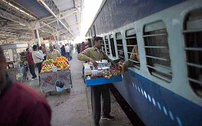 Colombian Couple's Traveler Diary india rail info, Indian Rail, indian railways enquiry, pnr status,