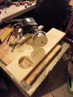 Schuhauszieher oder auch Stiefelknecht DIY Handmade Upcycling Holz HolzbauSchuhauszieher Stiefelknecht builtwithBosch Bosch Wood Woodworking Woodwork Eigenbau Fachwerk timbering