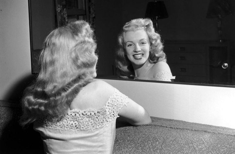 30 Gorgeous Photos Of Marilyn Monroe Photographed During The Love Happy Tour June 1949