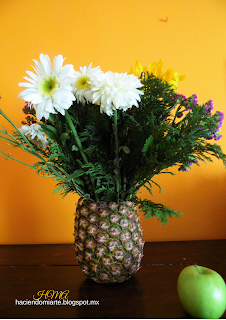 http://haciendomiarte.blogspot.mx/2016/03/florero-de-pina.html