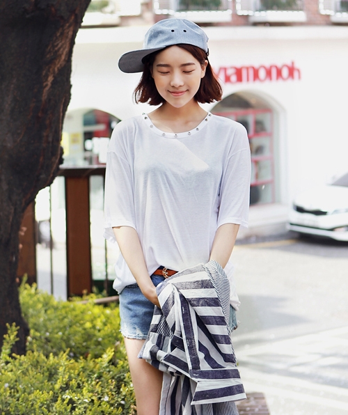 [Yubsshop] Oversized Tee with Spike Studded Neckline | KSTYLICK ...