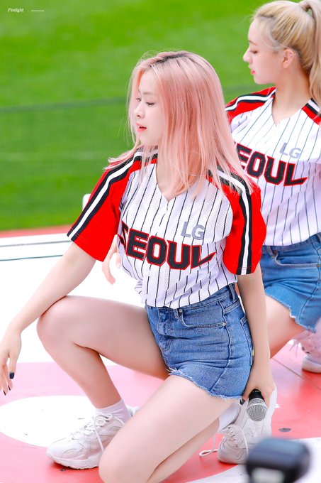 취향저격하던 날의 있지 ITZY 류진 분위기 모음.jpgif | 인스티즈