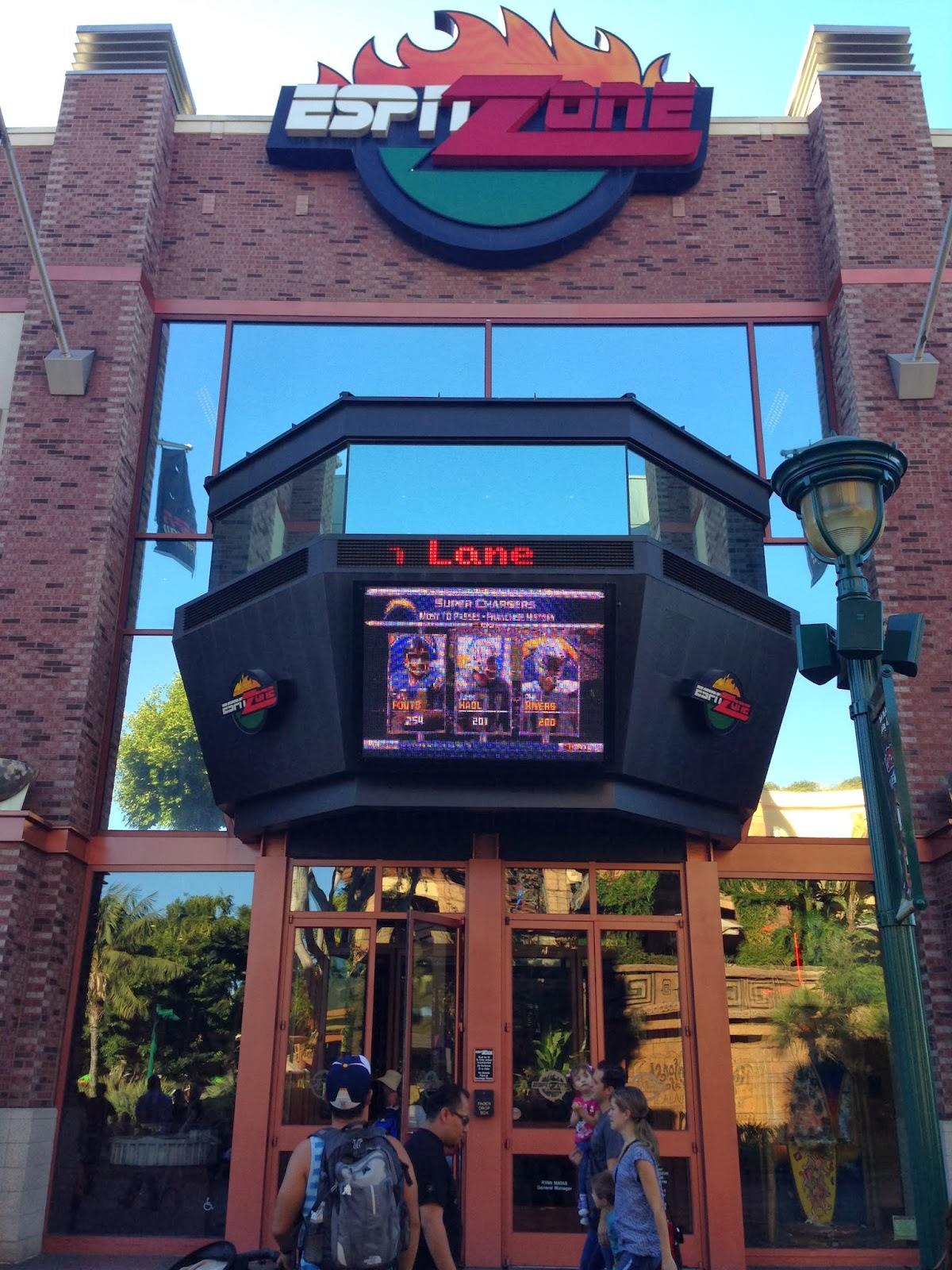 Two Disney Darlings Restaurant Review ESPN Zone