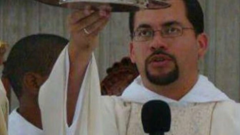 Sacerdote acusado de violar menores seguirá preso sacerdote Miguel Bienvenido Florenzán Ulloa