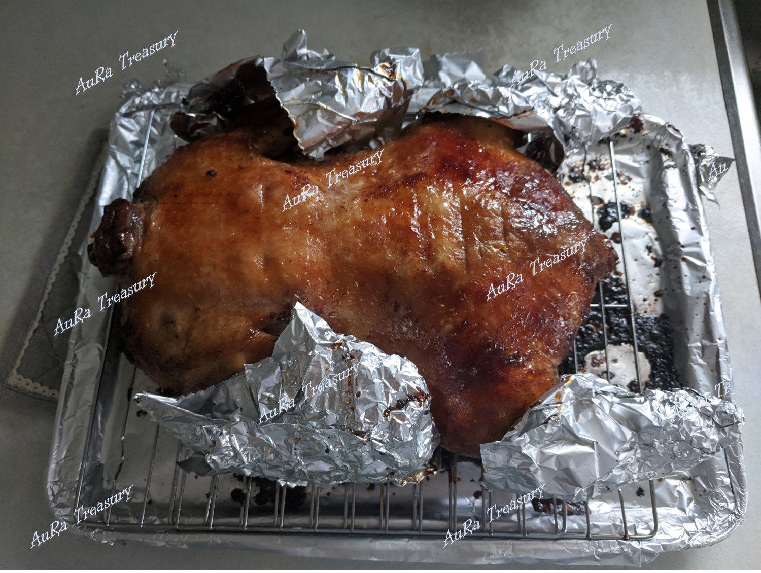 AuRa Treasury Yummy Yummy Kitchen BBQ Crispy Duck / Oven Roasted