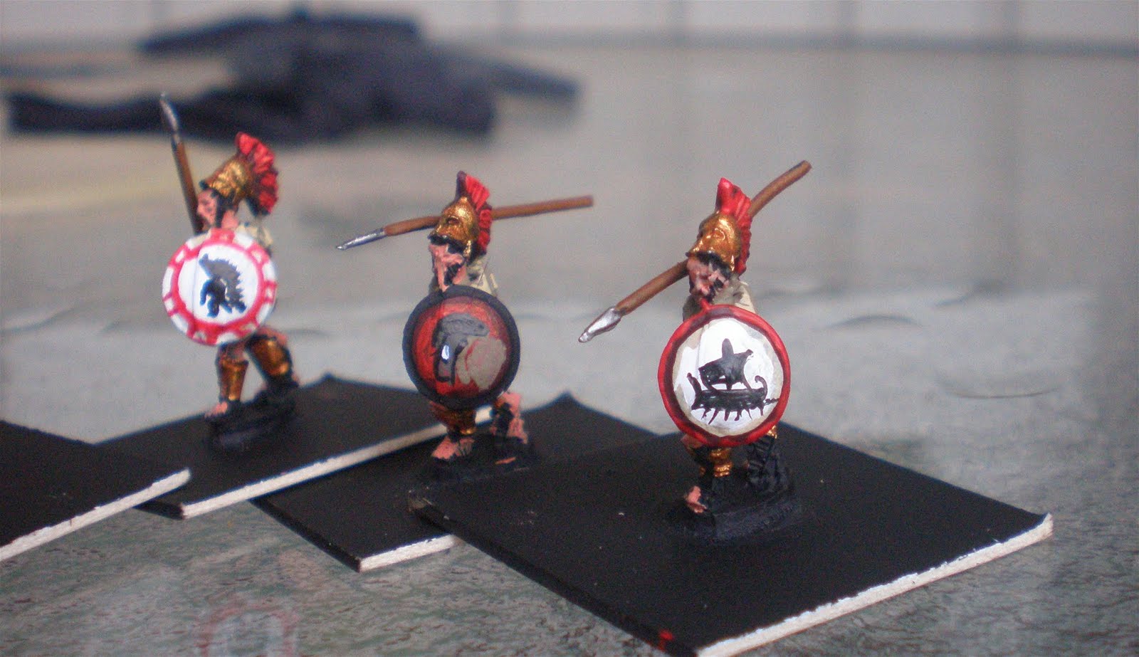 15mm paint shack  15mm Old Glory Greek hoplites shield designs