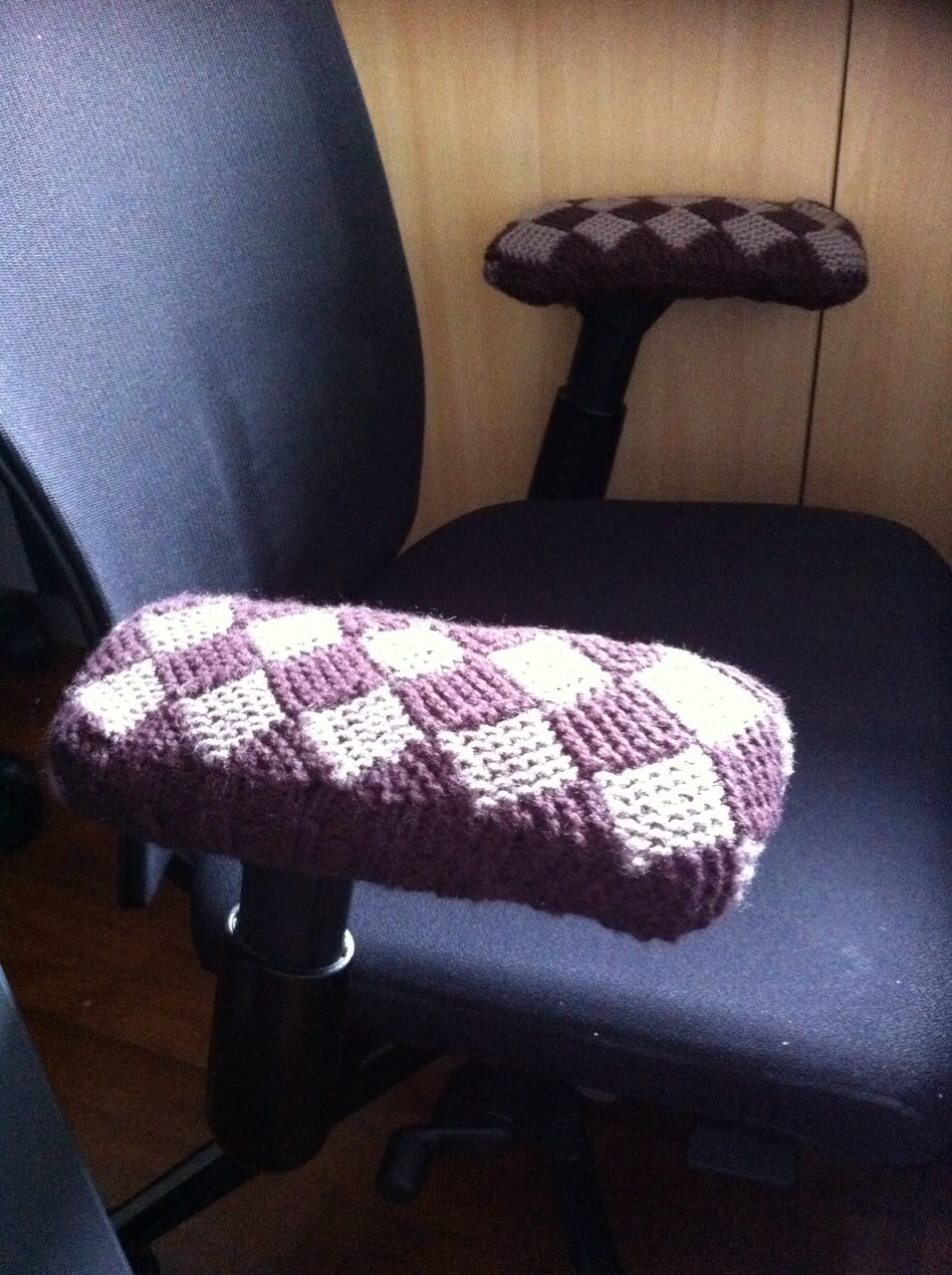 Simply Hobby Knit Knitted Entrelac Office Chair Arm Cover