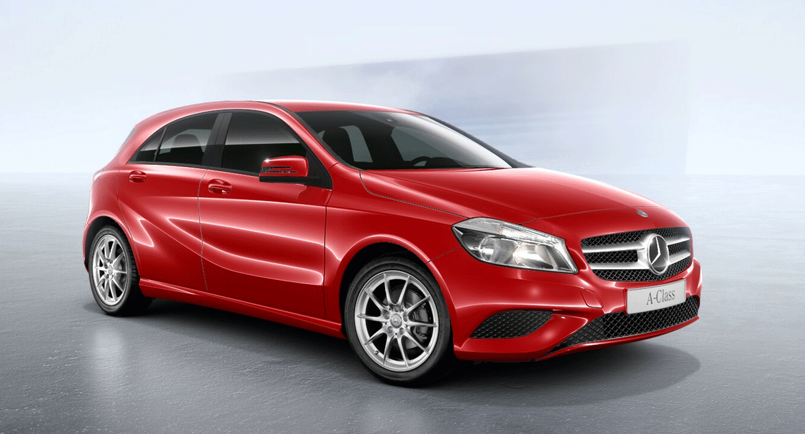 Comparison GIF between Mercedes Benz A-Class and A45 AMG