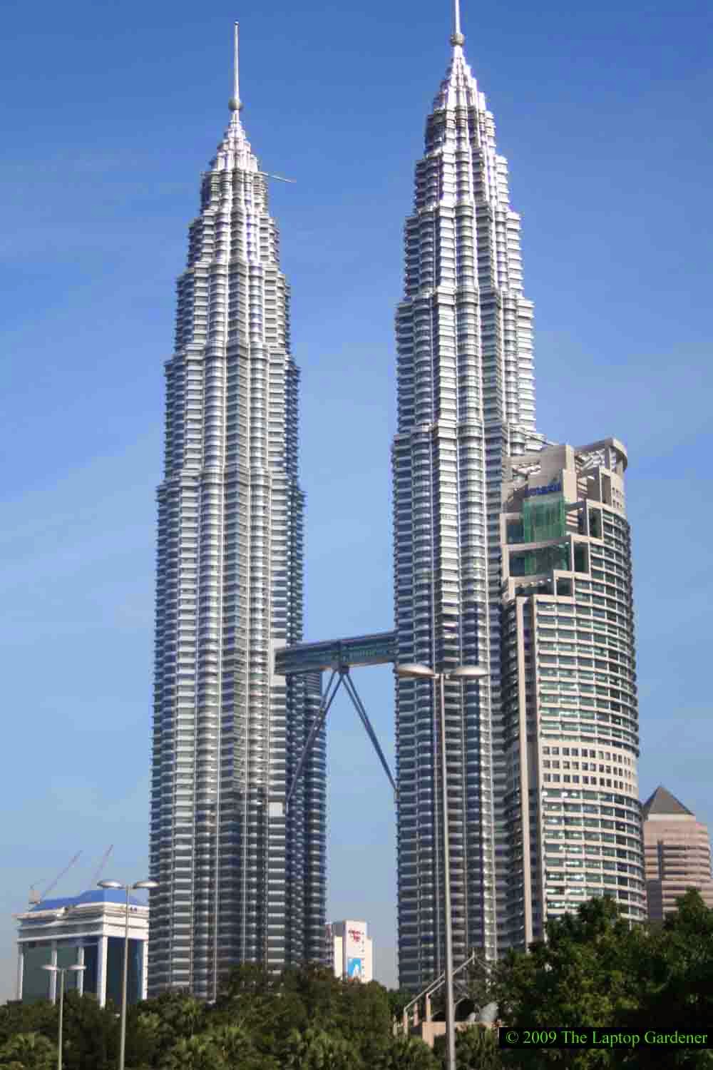 World Visits: Petronas Tower - Twin Skyscrapers -- Malaysia