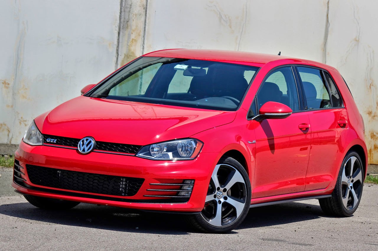 Volkswagen Golf 2015 красный