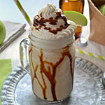 BATIDO DE MANZANA Y CARAMELO BATIDO DE MANZANA Y CARAMELO