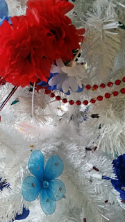 americana tree close up 2