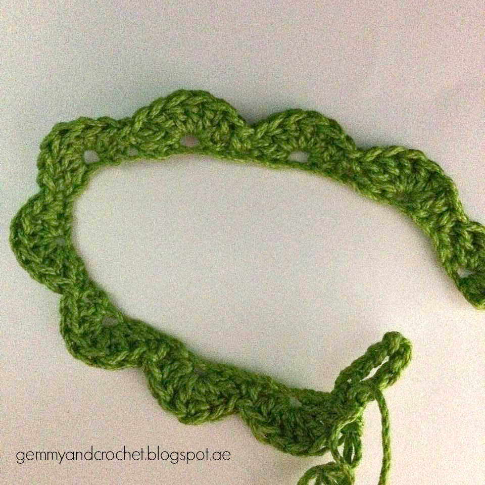 ALL ABOUT CROCHET: FREE PATTERN: Scallop Bracelet ALL ABOUT CROCHET: FREE PATTERN: Scallop Bracelet