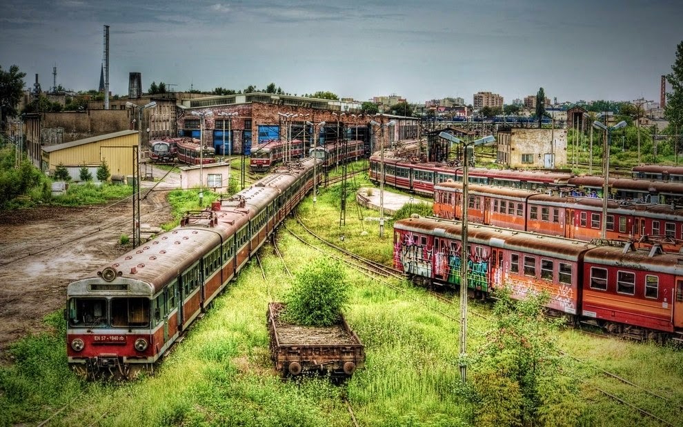 Czestochowa, Poland�s Abandoned Train Depot
