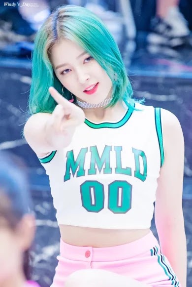Nancy Momoland 6 Tren Warna Rambut Idola K-Pop Pada Tahun 2019