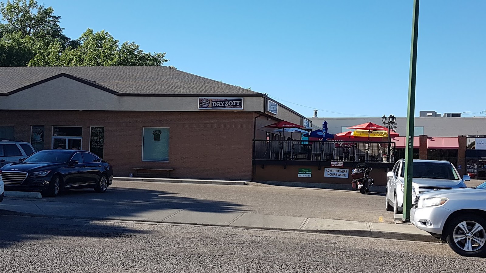 Jeeps Pubs Taverns and Bars Dayzoff Sports Pub and Eatery (Medicine