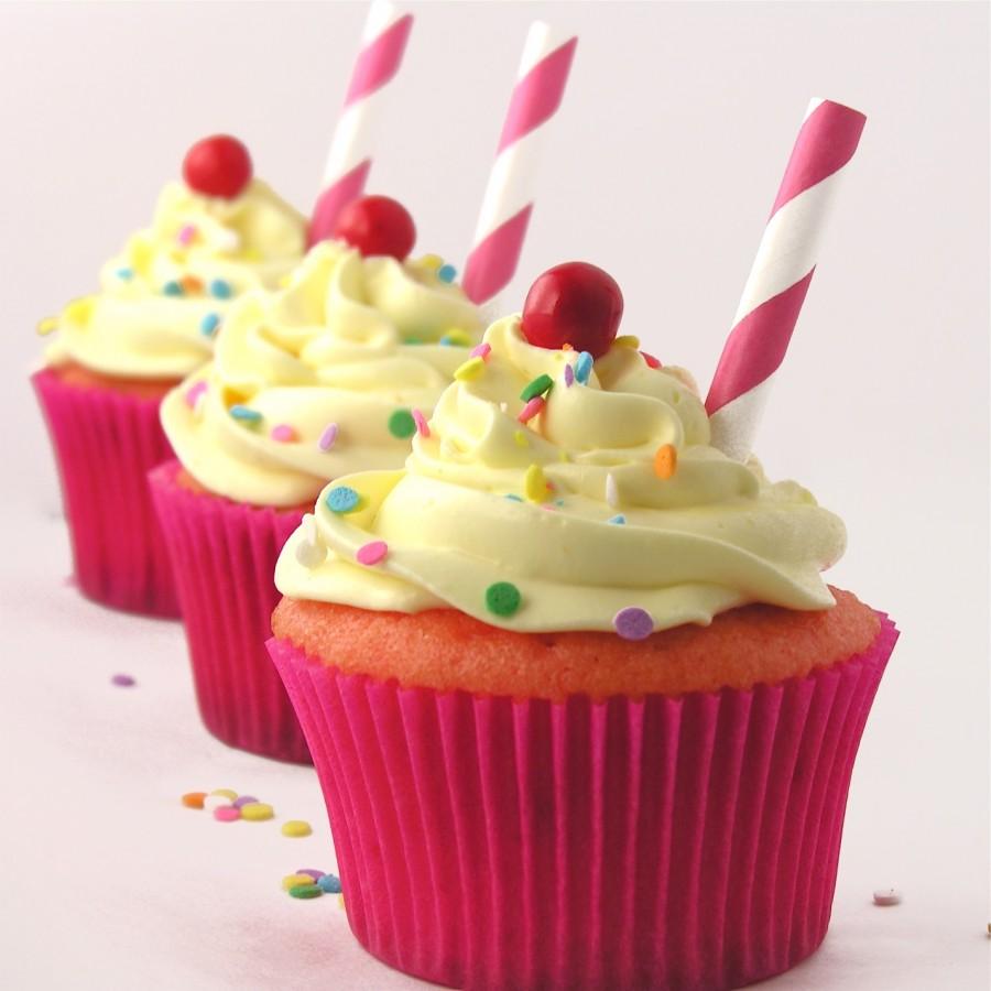 Yabani Böğürtlenli Cupcake Yabani Böğürtlenli Cupcake