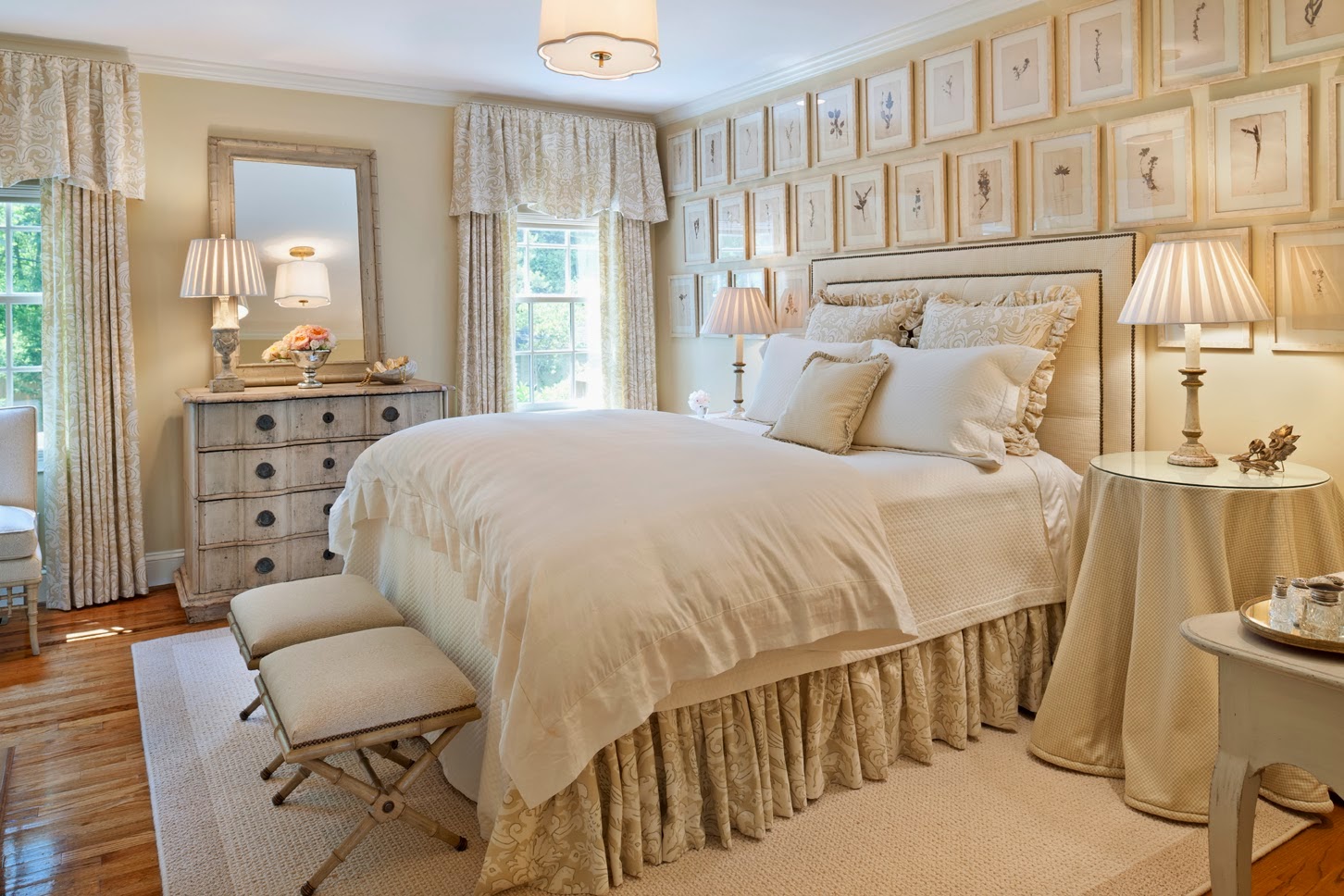 Neutral Bedroom Themes