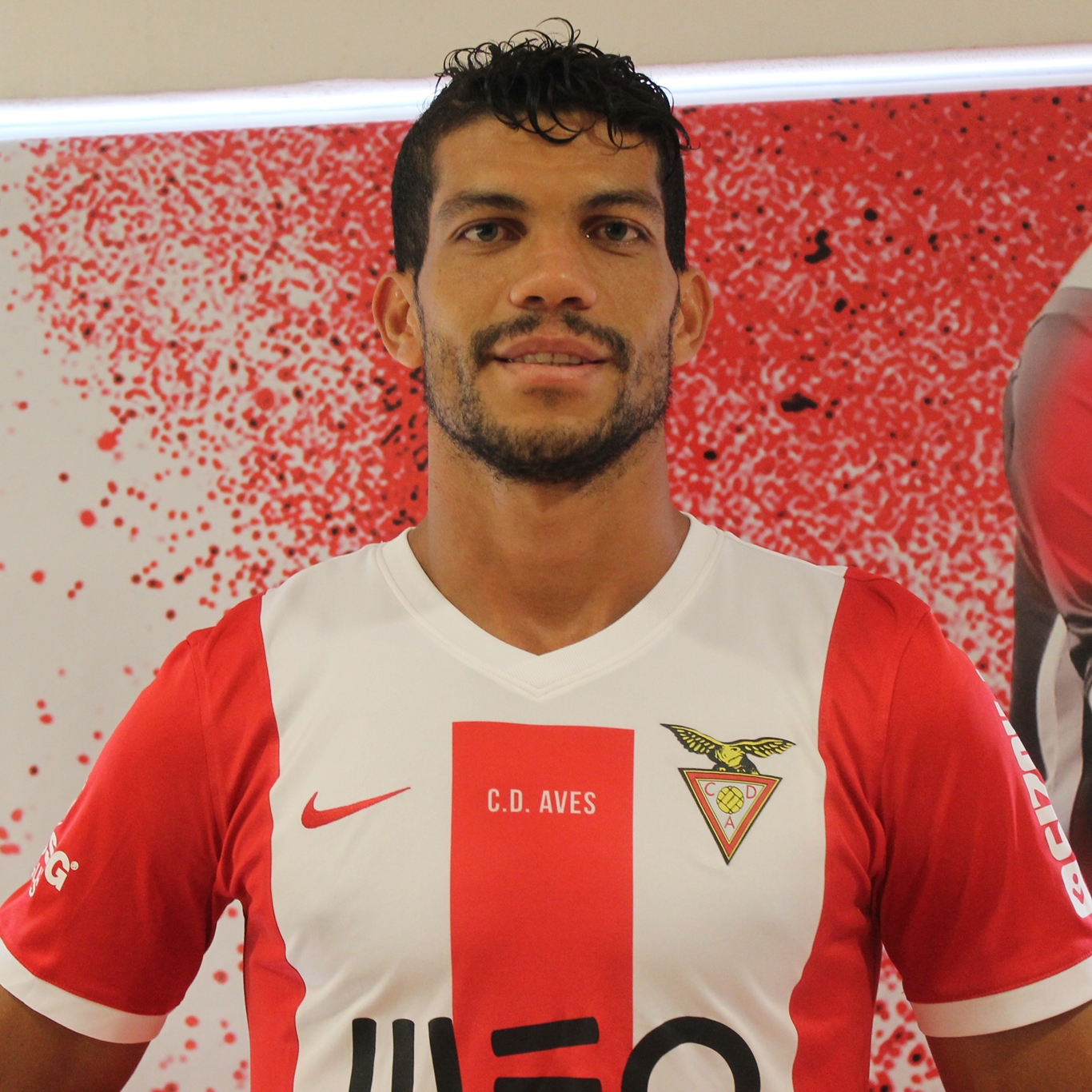 Espaço Avense Tudo sobre o C.D.Aves LEANDRO SOUZA PODE FICAR