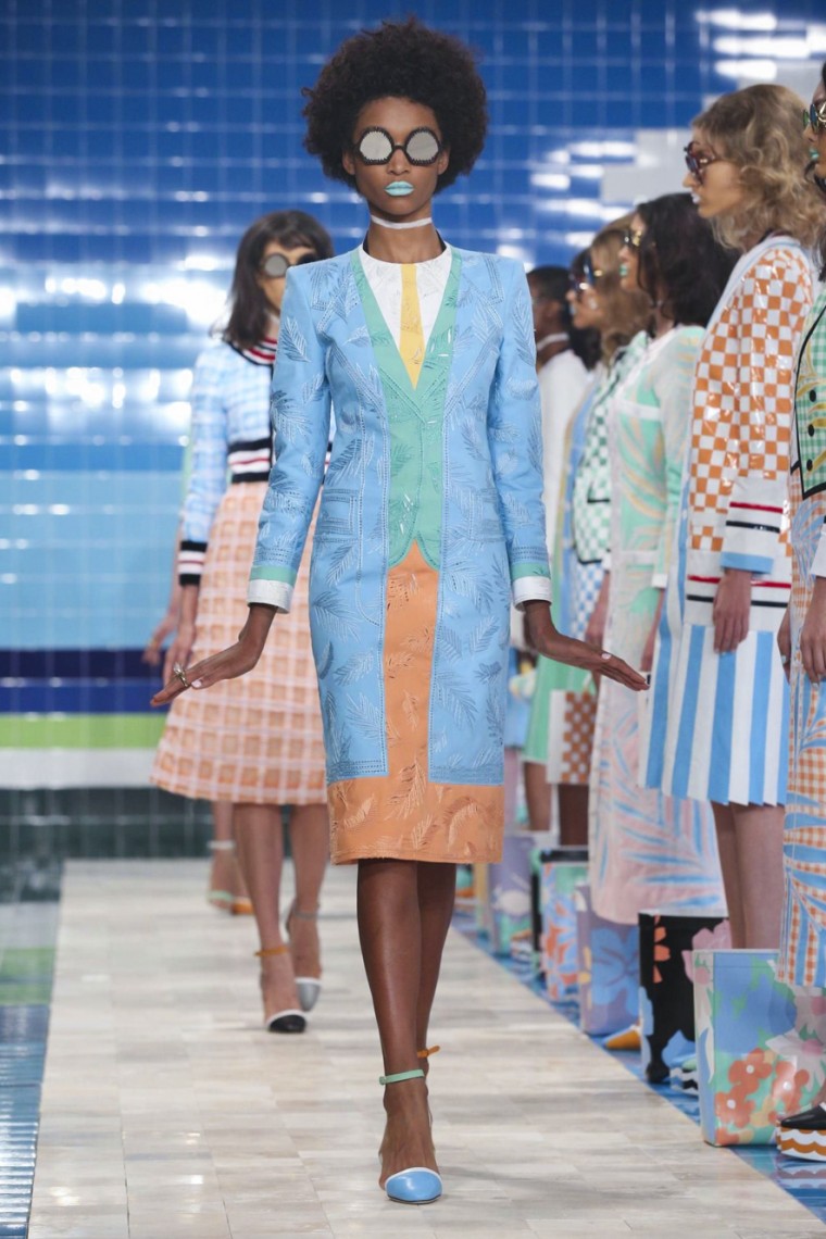 Thom Browne Spring Summer 2017 - New York Fashion Week thom-browne, thom-browne-spring-summer, thom-browne-printemps-ete, nyfw, nyfw16, new-york-fashion-week, runway-photos, model-photos, fashion-photos, thom-browne-ss17, thom-browne-spring-summer-new-york-fashion-week, dudessinauxpodiums, du-dessin-aux-podiums