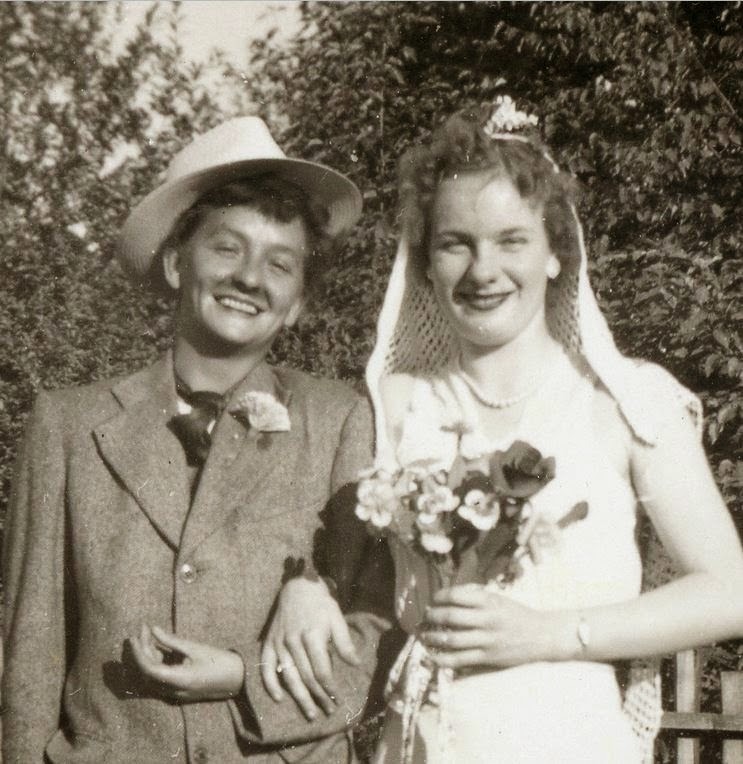 20 Rare Vintage Snapshots Of Lesbian Weddings From The