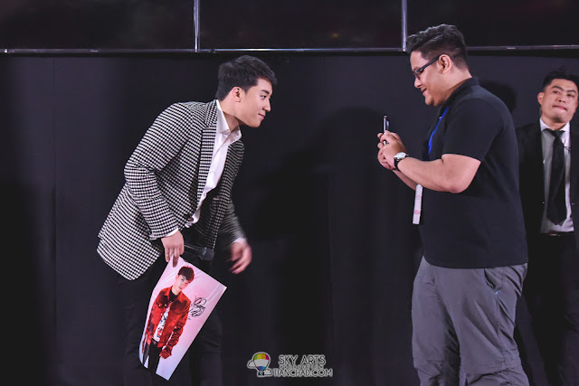 SEUNGRI MEET GREET Dr. Gloderm Watsons Photo @ 1Utama Shopping Mall #SEUNGIINMY