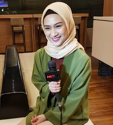 melody ekos jkt 48 berhijab trend fashion artis indonesia 2019